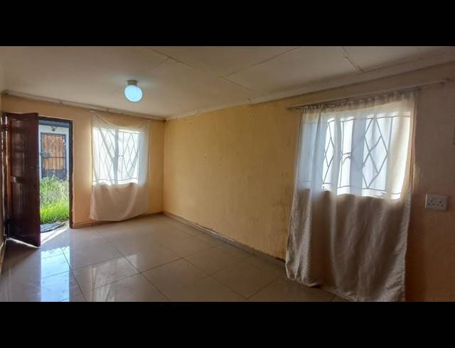 3 BEDROOM HOUSE FOR SALE IN ACACIAVALE